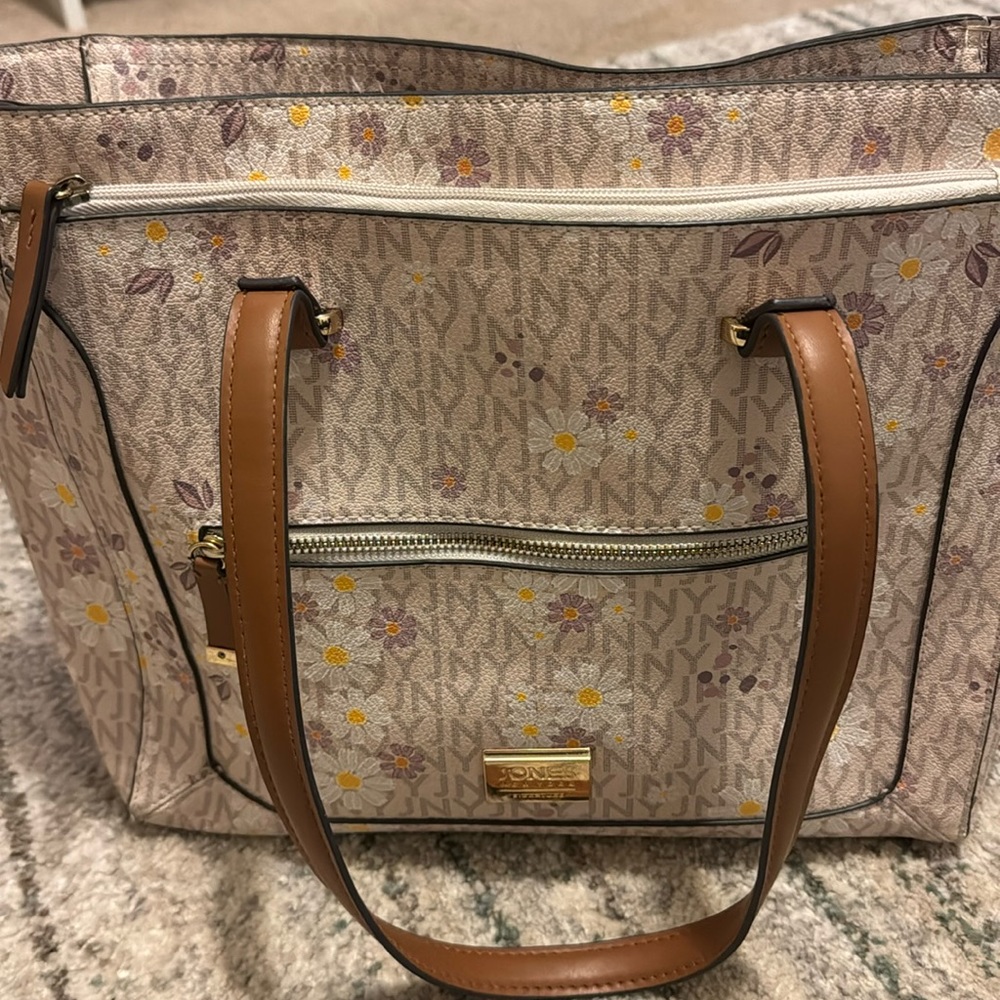 Jones New York purse